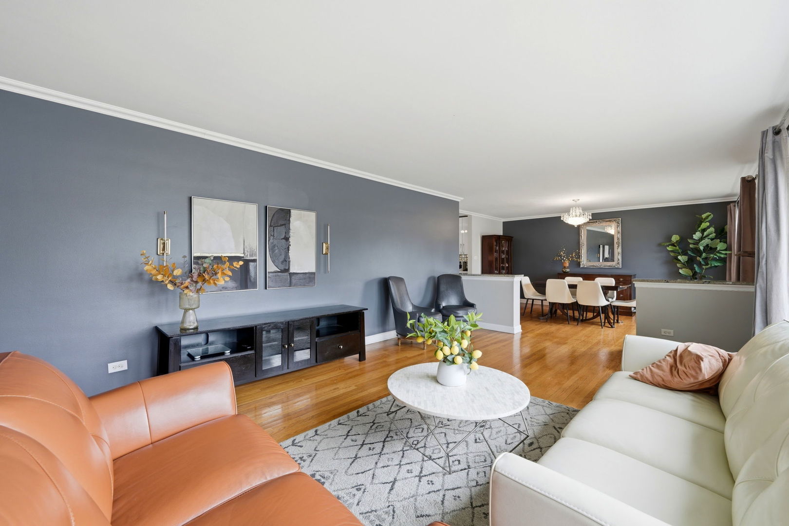 7235 W Barry Avenue, Chicago, IL 60707