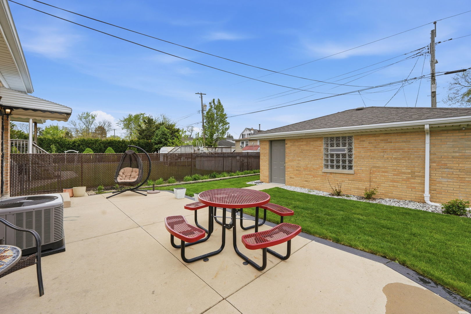 7235 W Barry Avenue, Chicago, IL 60707