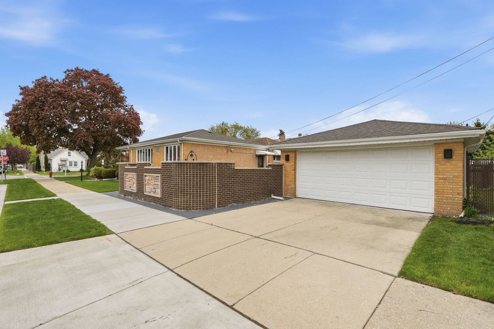 7235 W Barry Avenue, Chicago, IL 60707