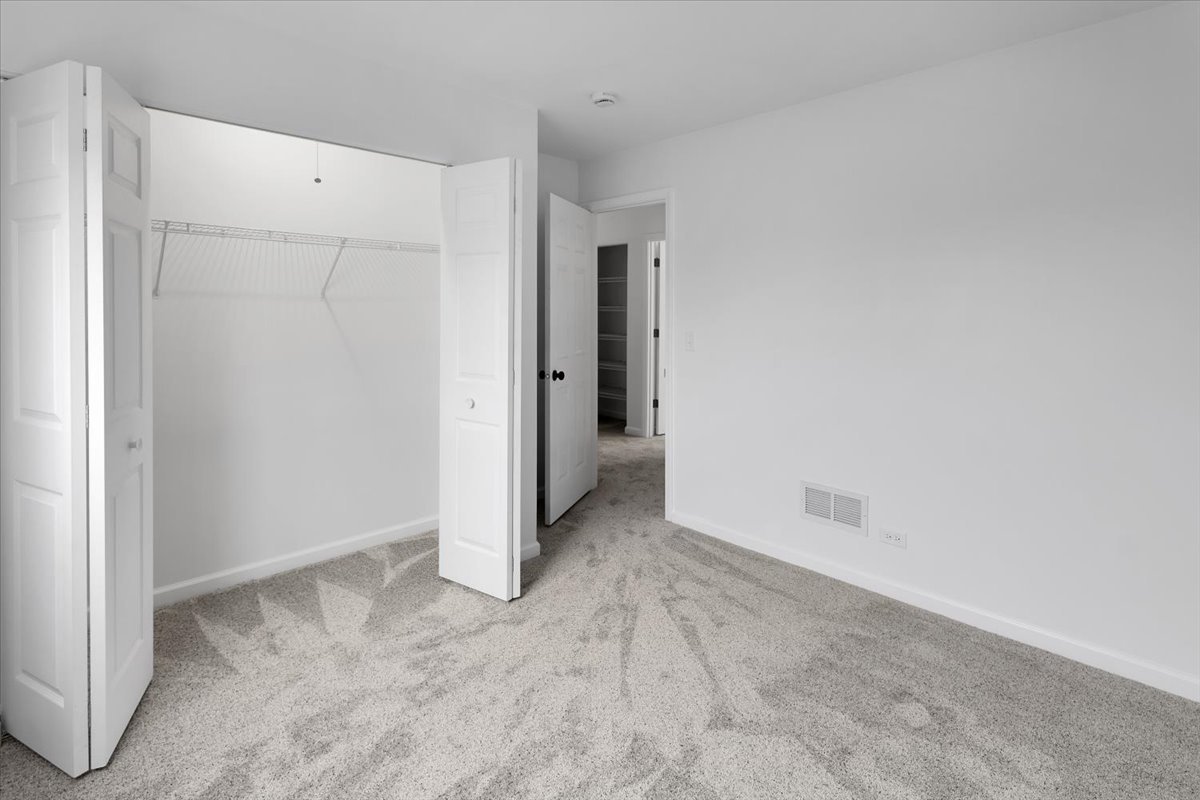 984 Four Seasons Boulevard, Aurora, IL 60504