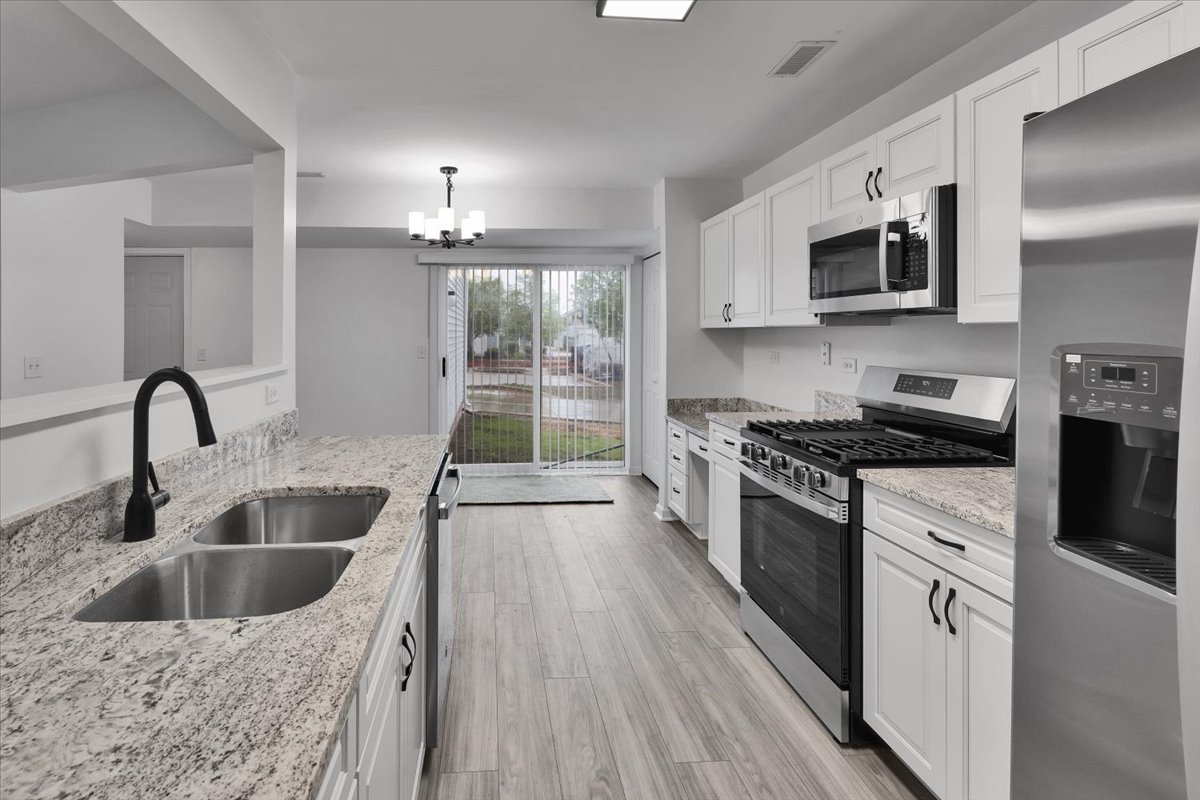 984 Four Seasons Boulevard, Aurora, IL 60504