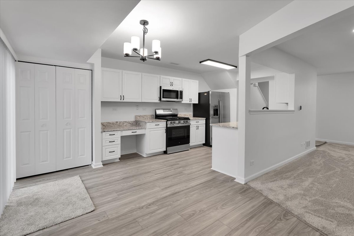 984 Four Seasons Boulevard, Aurora, IL 60504