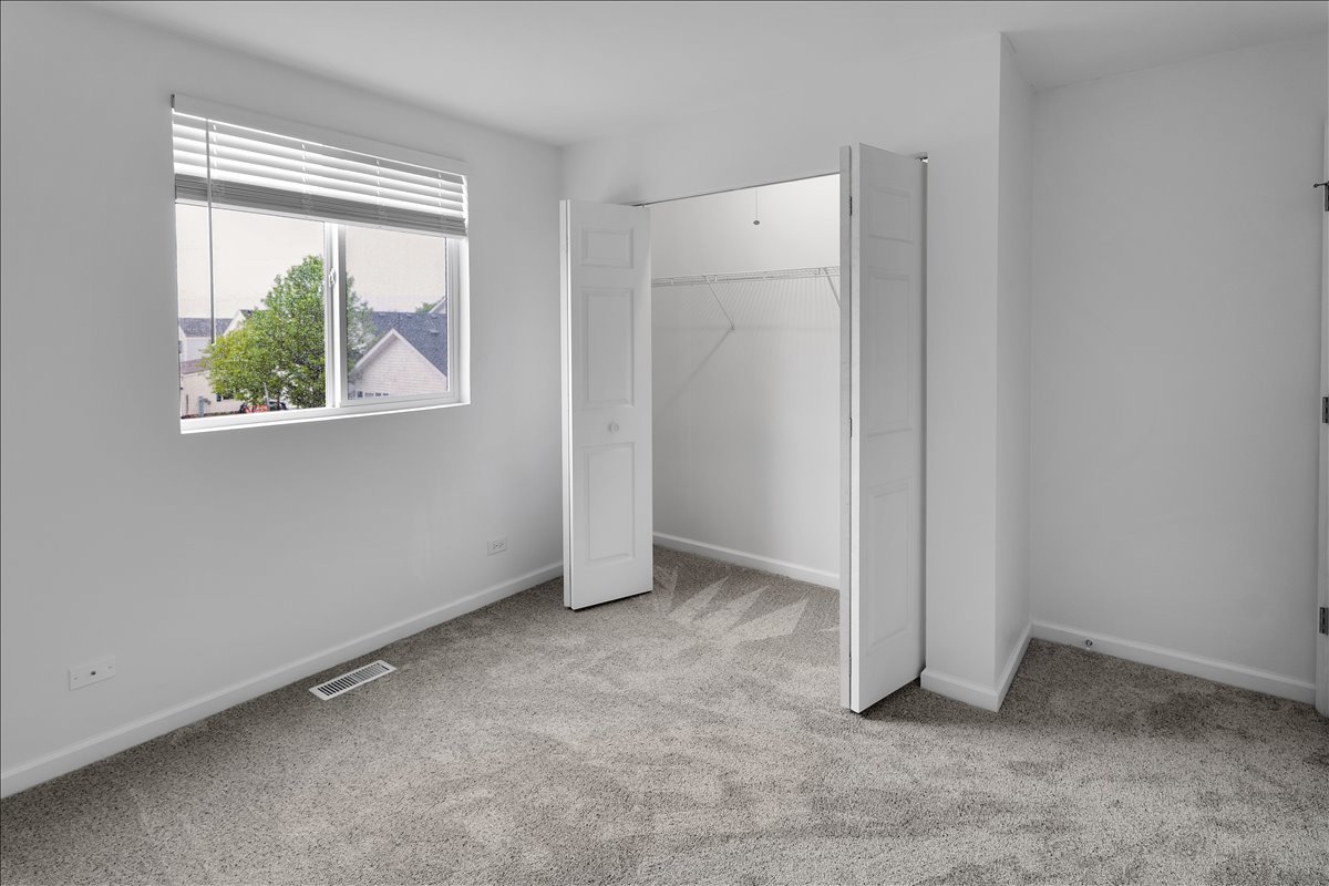 984 Four Seasons Boulevard, Aurora, IL 60504