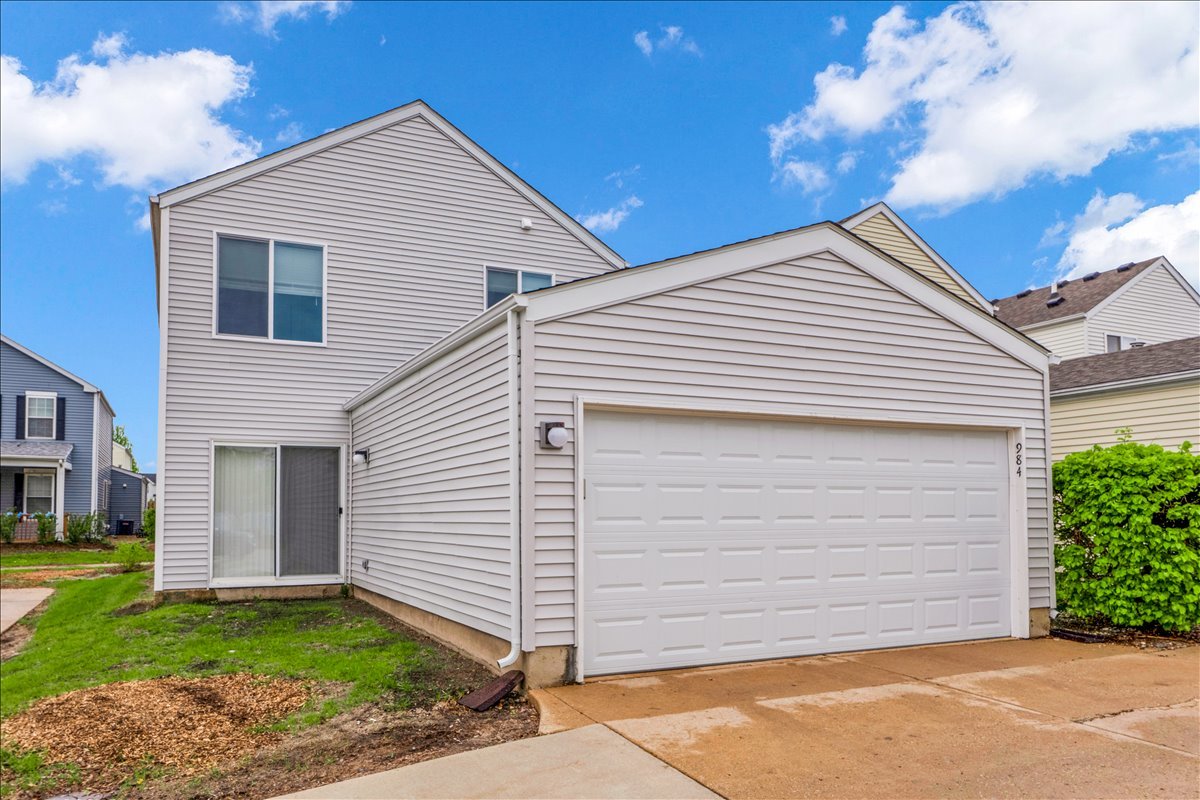 984 Four Seasons Boulevard, Aurora, IL 60504