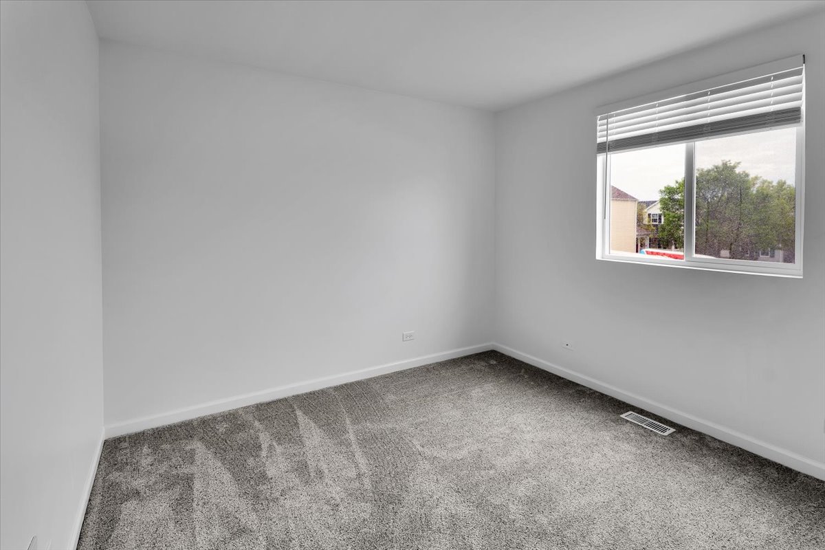 984 Four Seasons Boulevard, Aurora, IL 60504