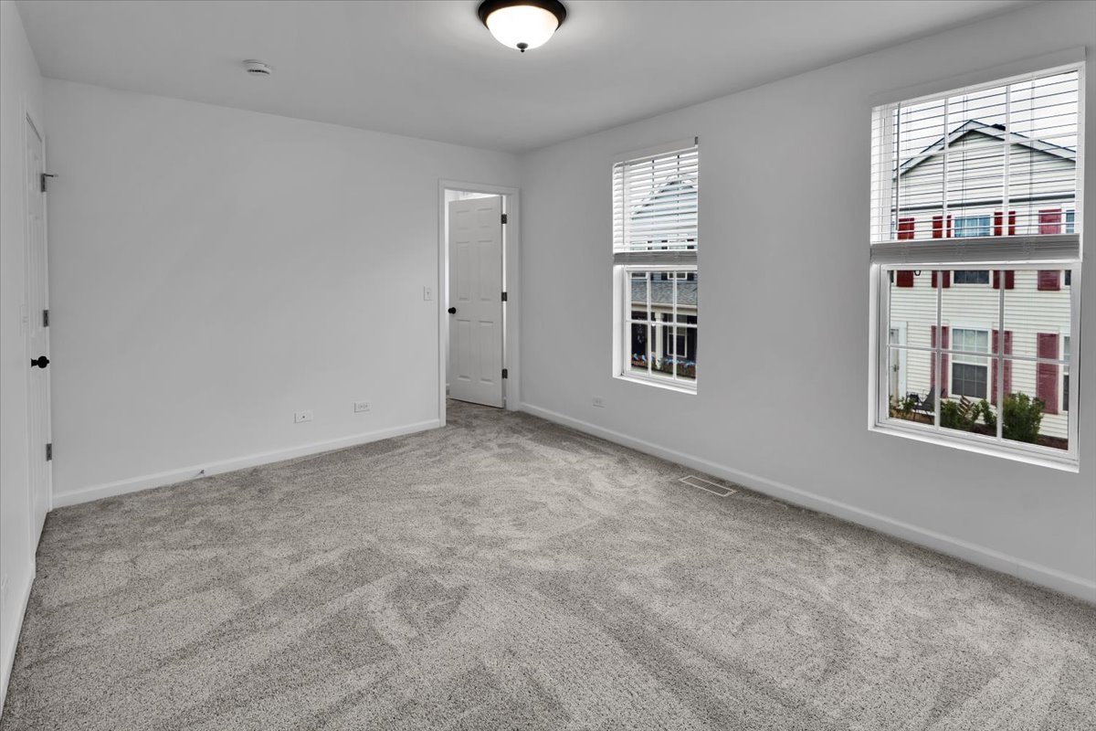 984 Four Seasons Boulevard, Aurora, IL 60504