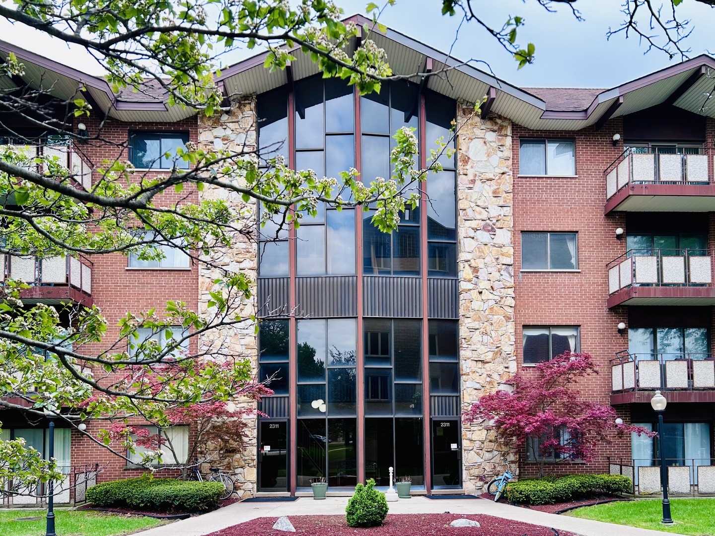 2311 183rd Street #206B, Homewood, IL 60430