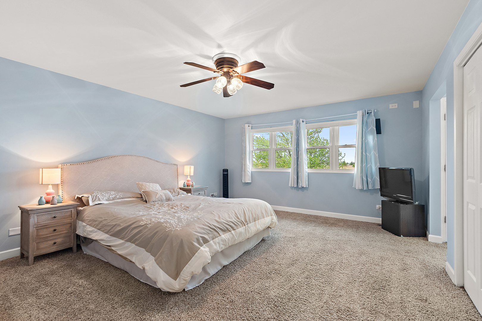 20409 S Hunter Drive, Frankfort, IL 60423