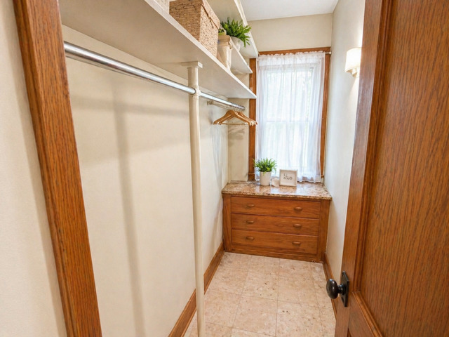 3024 W 40th Place, Chicago, IL 60632