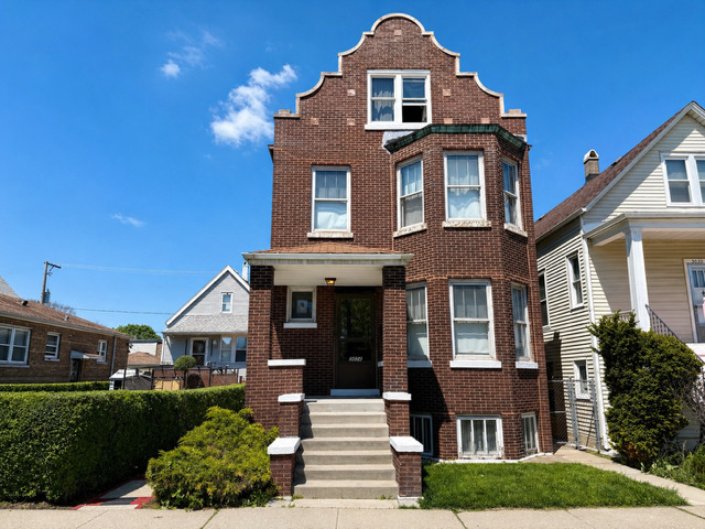 3024 W 40th Place, Chicago, IL 60632