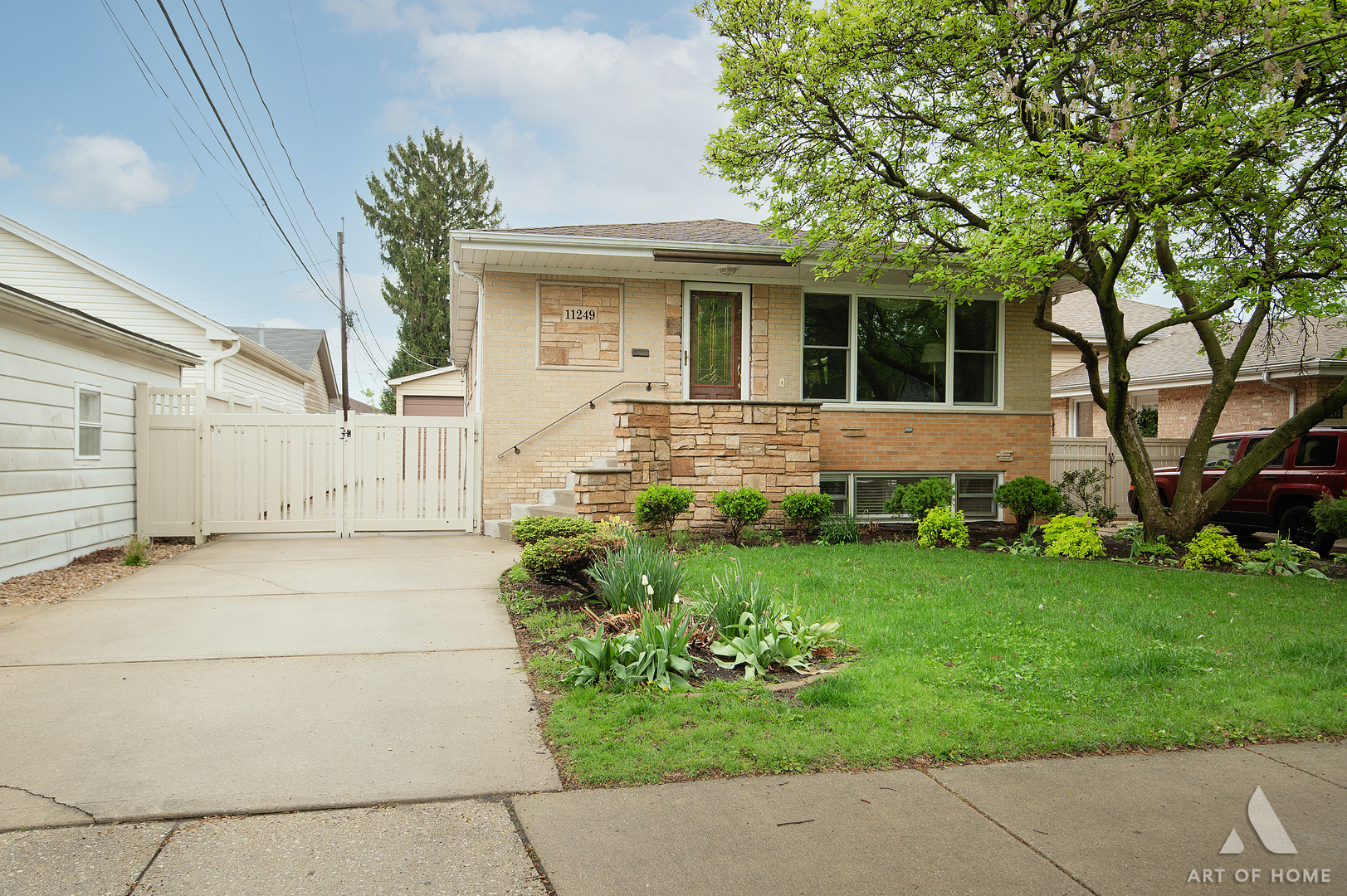 11249 S Homan Avenue, Chicago, IL 60655