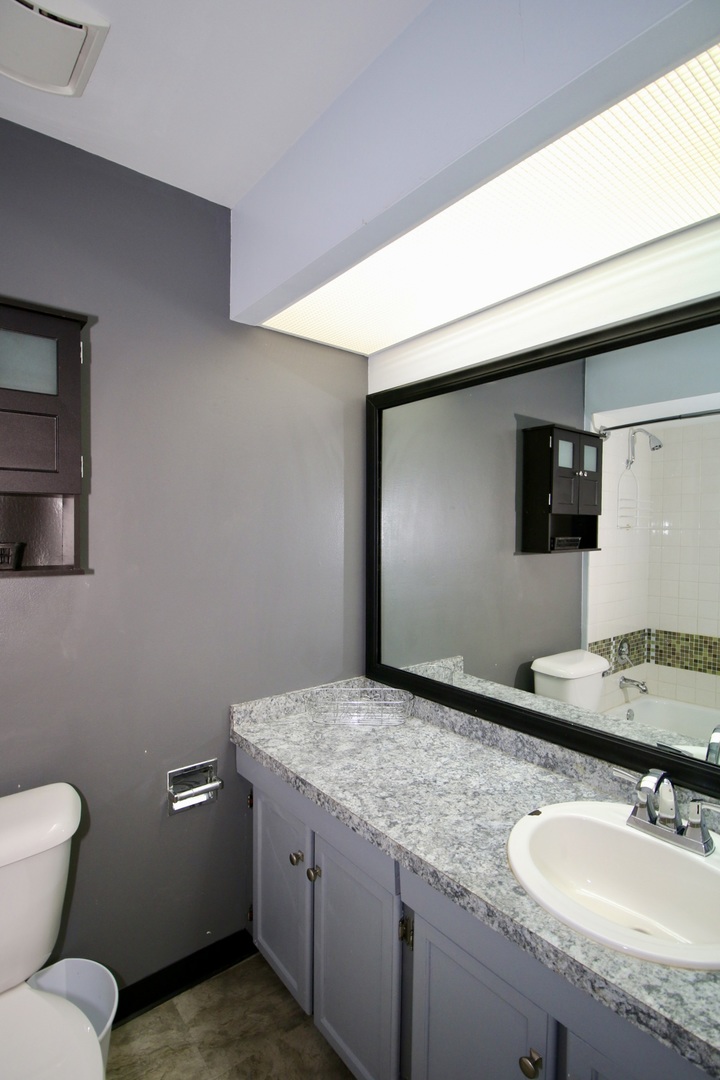 3012 Roberts Drive #5, Woodridge, IL 60517