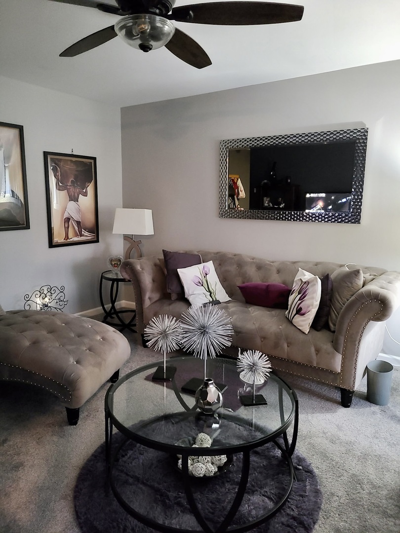 3012 Roberts Drive #5, Woodridge, IL 60517