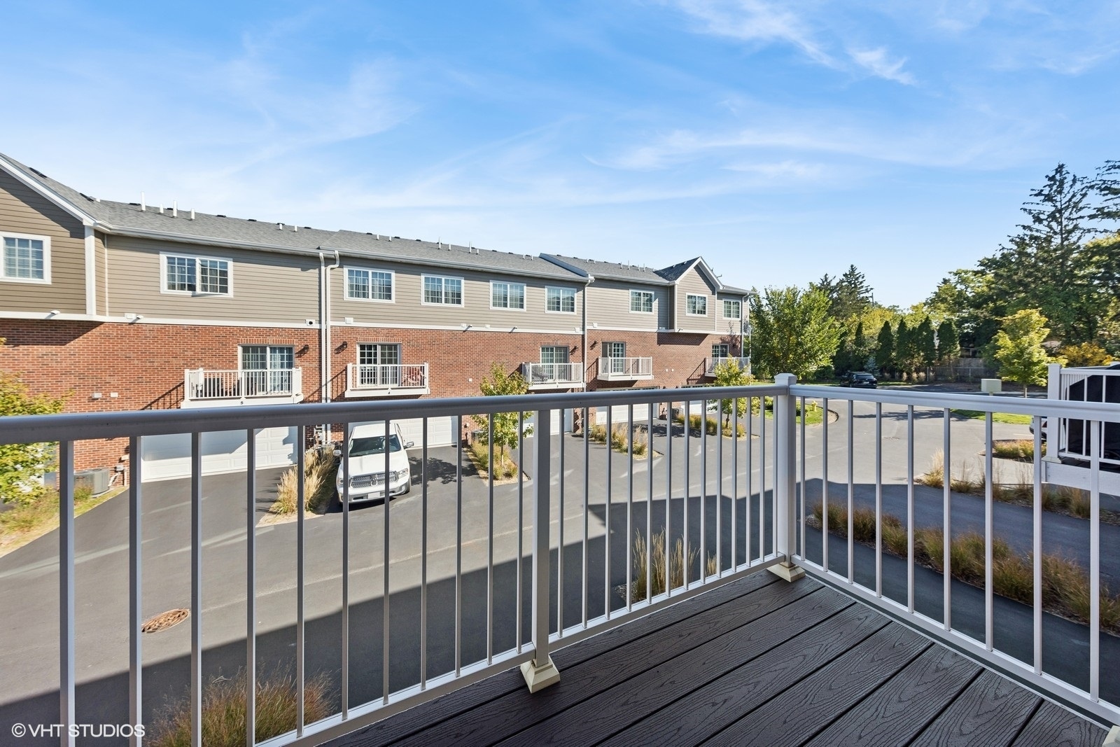 416 N Cass Avenue #4, Westmont, IL 60559