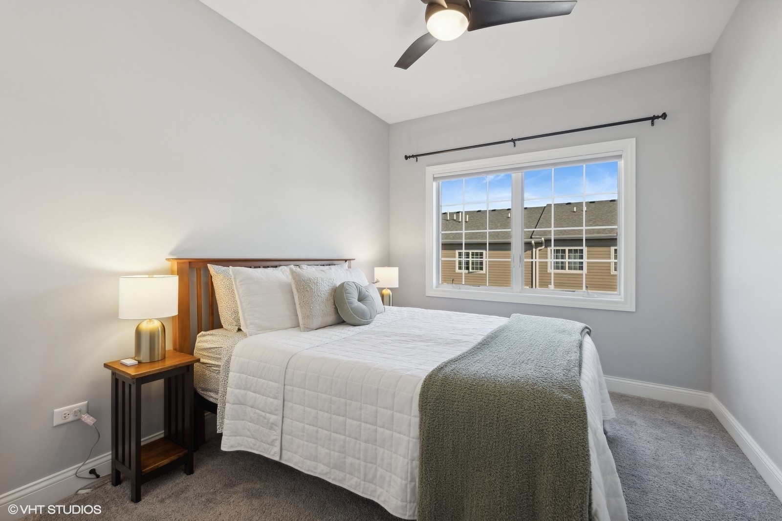 416 N Cass Avenue #4, Westmont, IL 60559