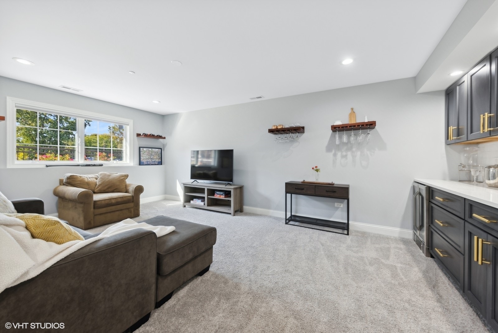 416 N Cass Avenue #4, Westmont, IL 60559