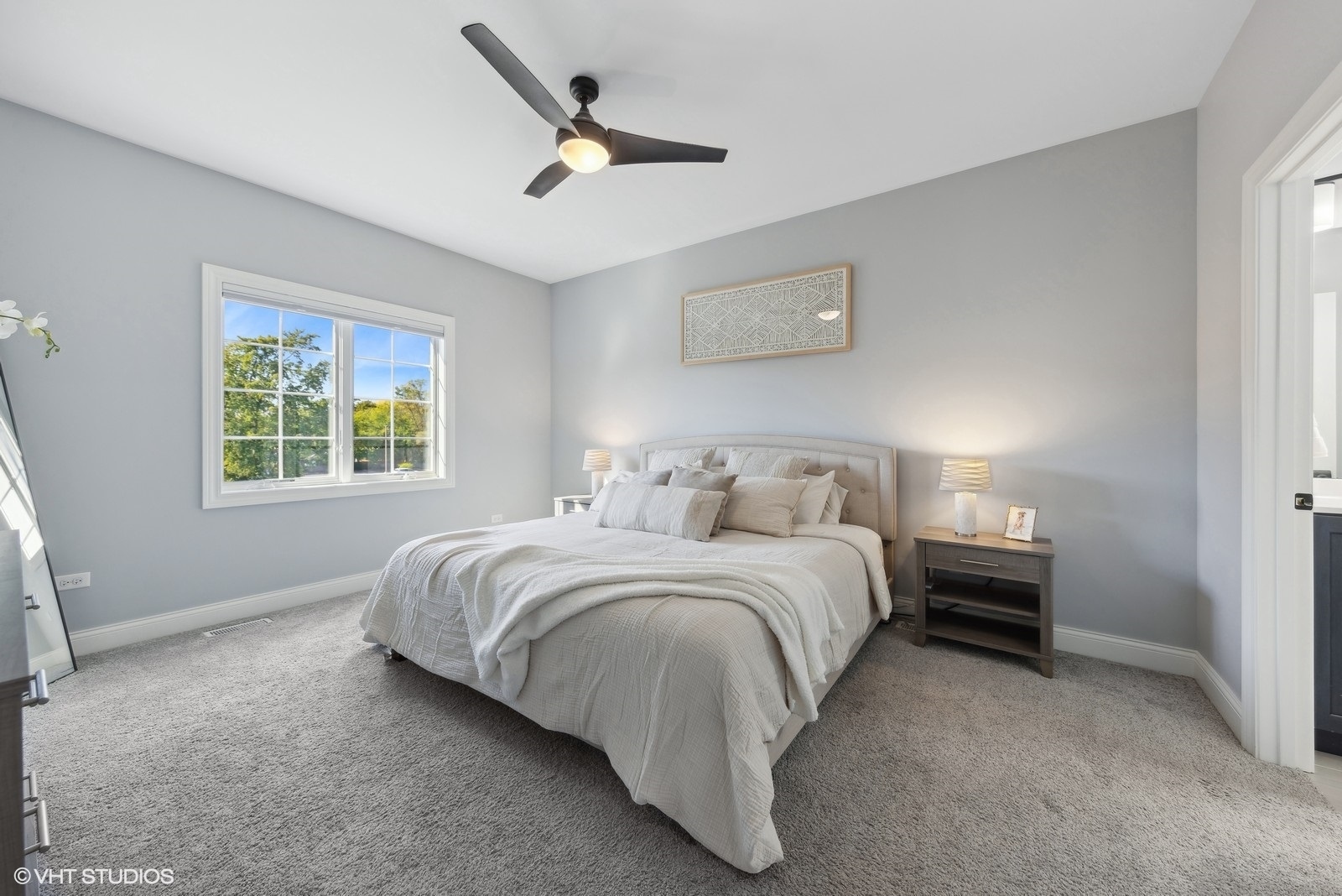 416 N Cass Avenue #4, Westmont, IL 60559