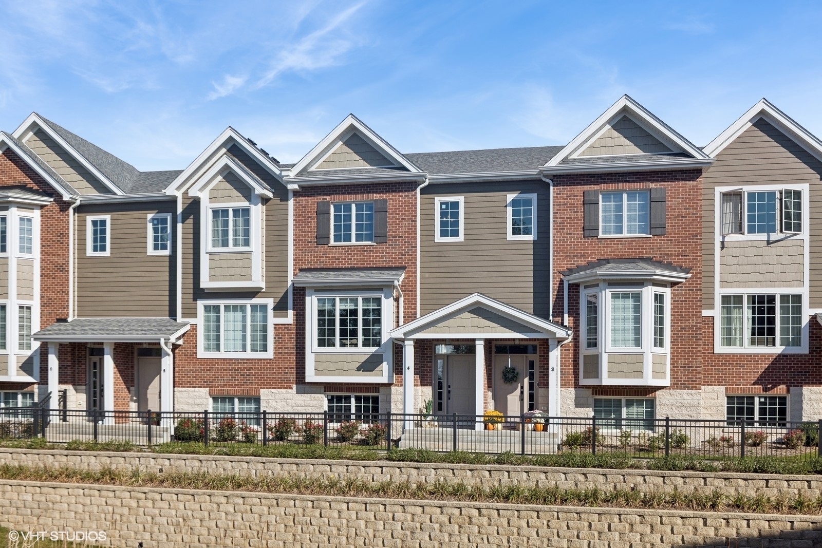 416 N Cass Avenue #4, Westmont, IL 60559