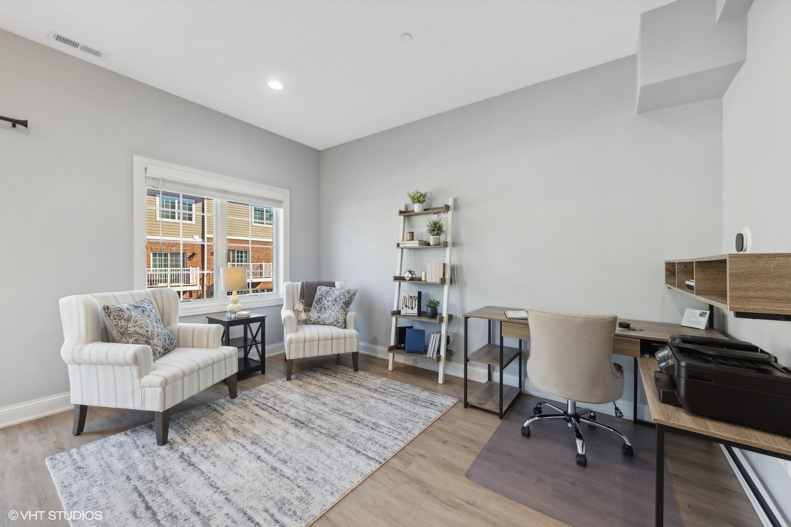 416 N Cass Avenue #4, Westmont, IL 60559
