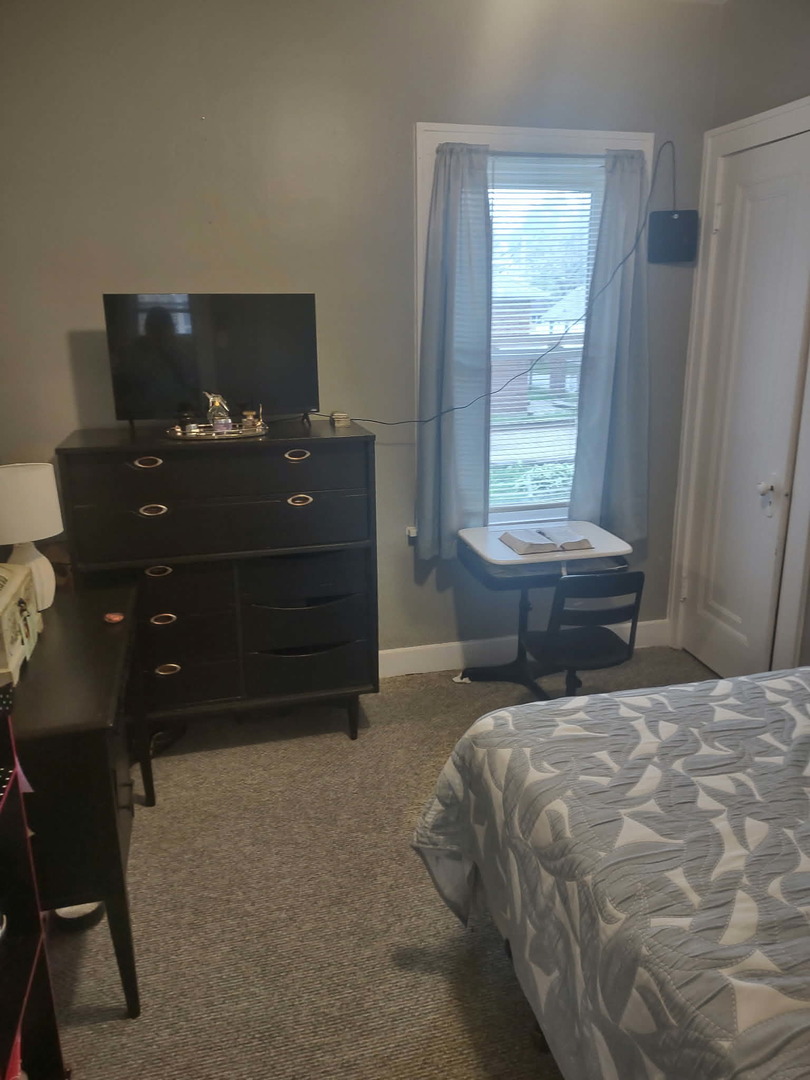 827 Porter Street, Joliet, IL 60432