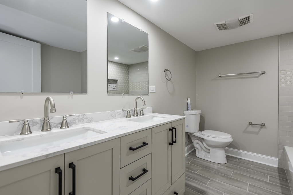 3017 16th Place, North Chicago, IL 60064