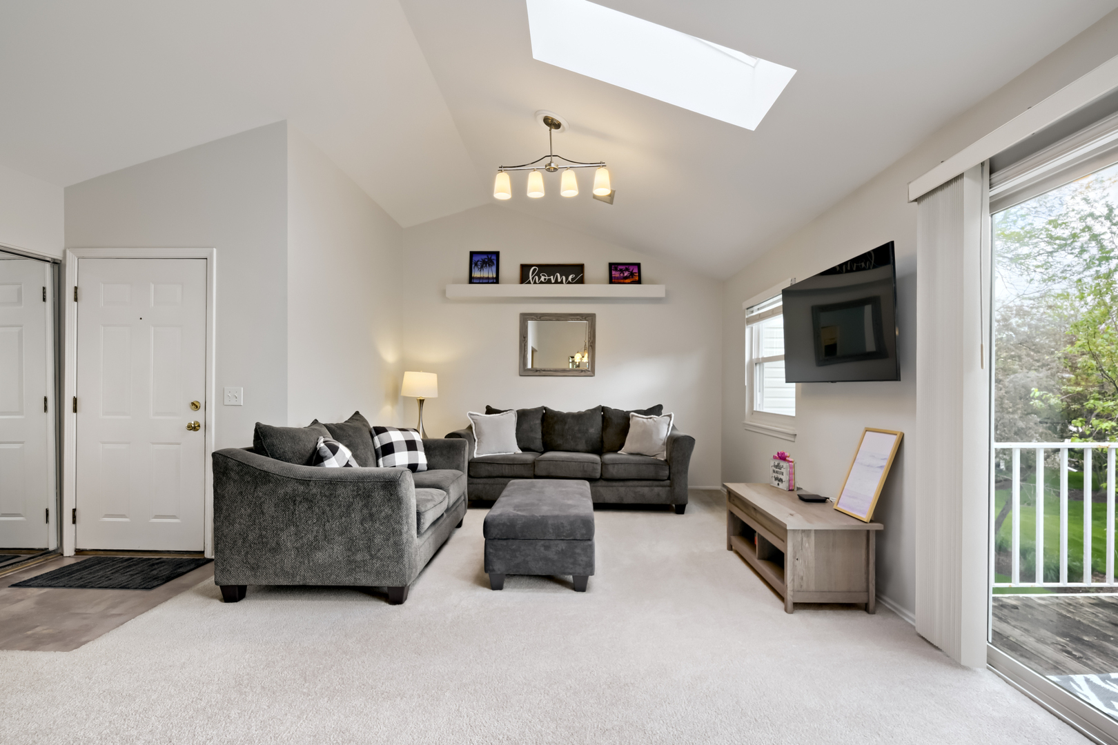 41 Ashburn Court #X2, Schaumburg, IL 60193