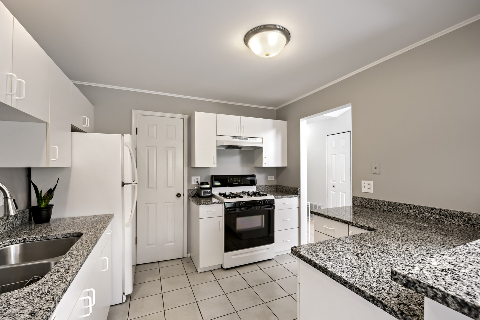 41 Ashburn Court #X2, Schaumburg, IL 60193