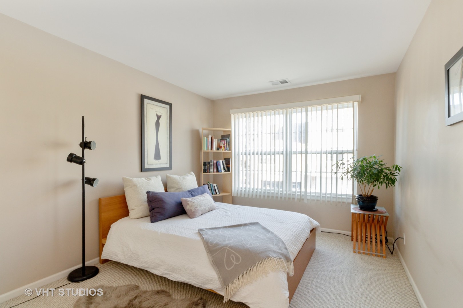 1227 Georgetown Way, Vernon Hills, IL 60061