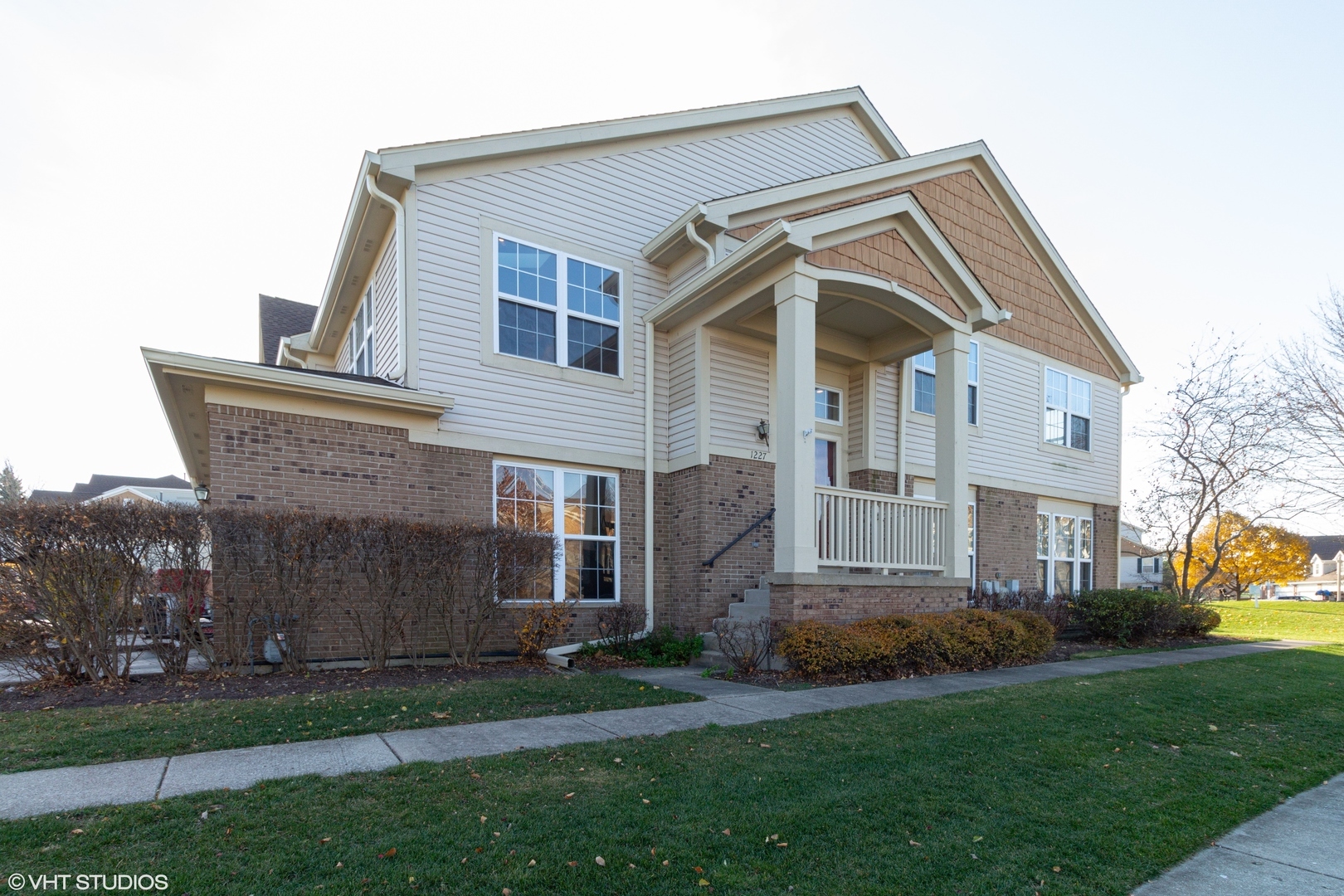 1227 Georgetown Way, Vernon Hills, IL 60061