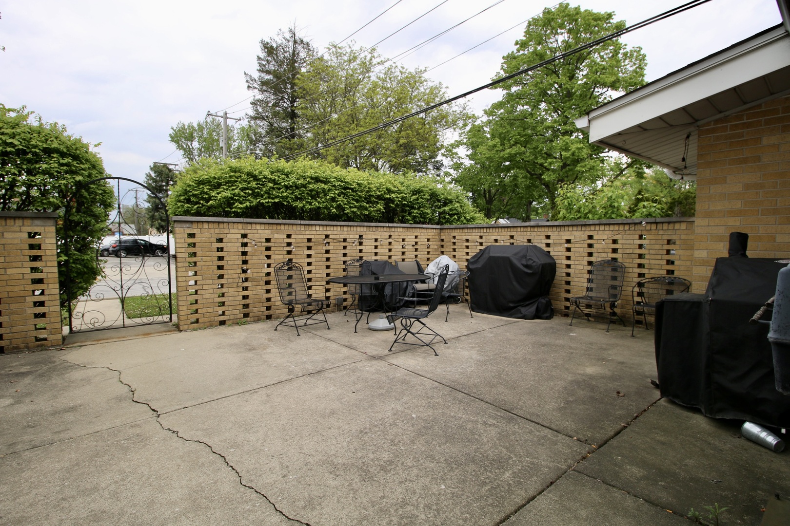 10357 Wight Street, Westchester, IL 60154