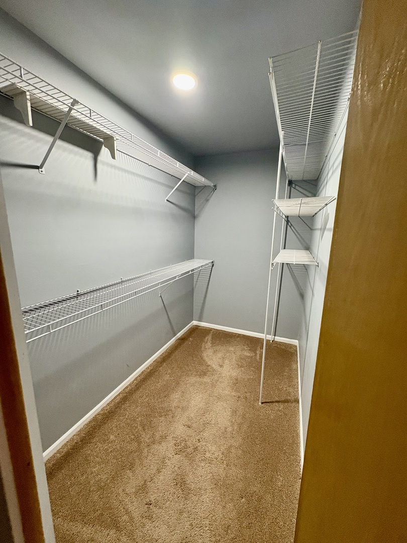 319 Deer Glen Way #2C, Bloomingdale, IL 60108