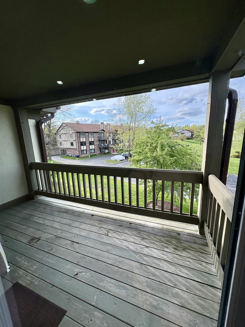 319 Deer Glen Way #2C, Bloomingdale, IL 60108