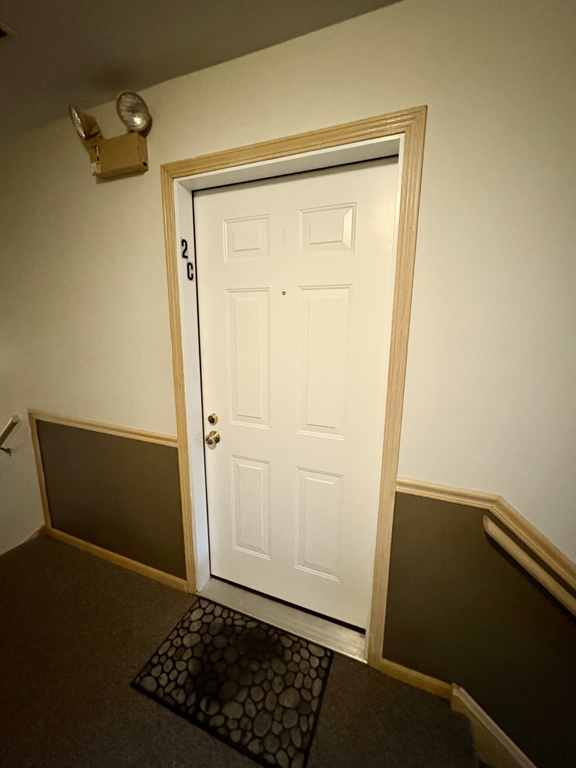 319 Deer Glen Way #2C, Bloomingdale, IL 60108