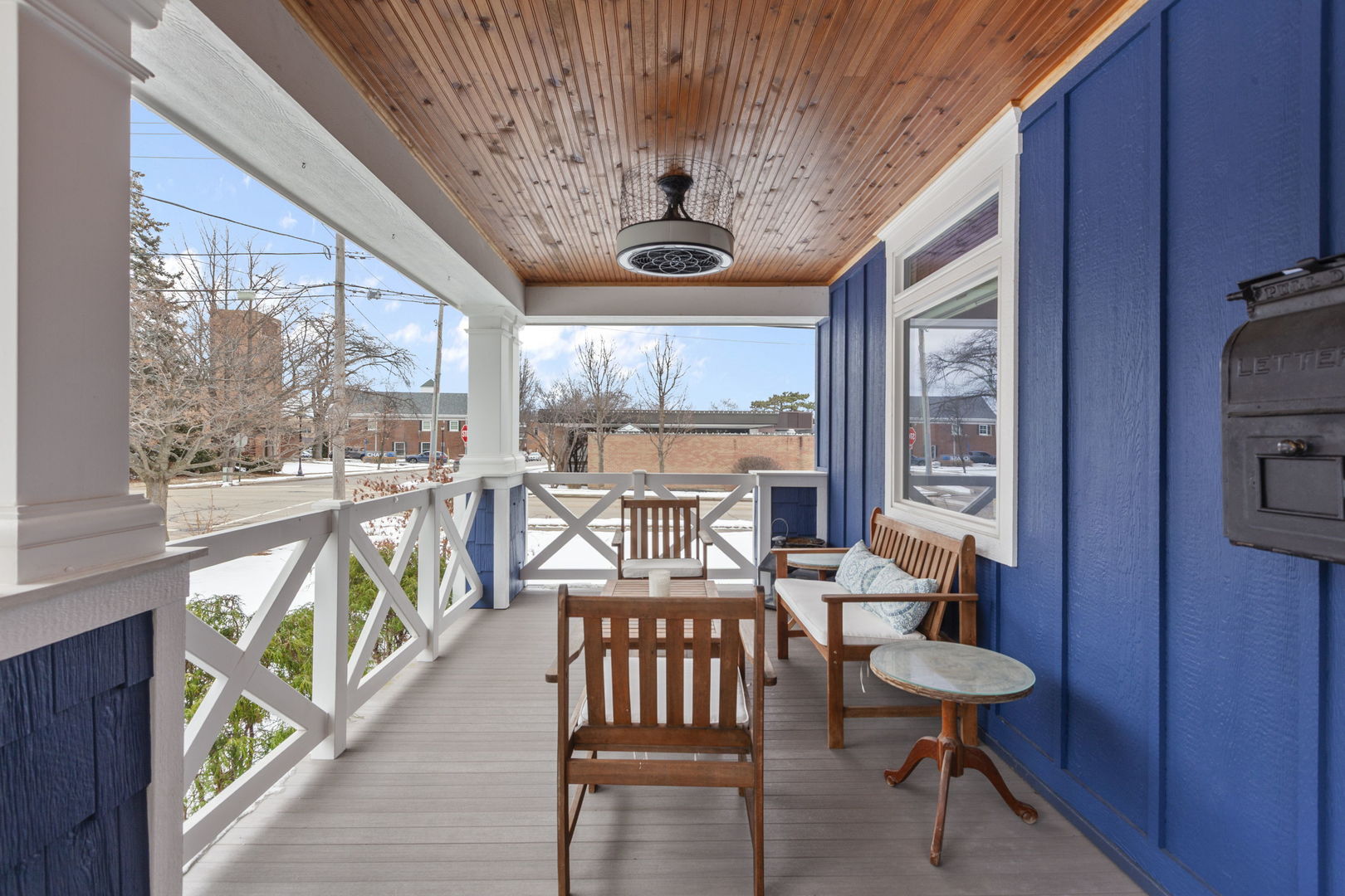205 W Cook Avenue, Libertyville, IL 60048