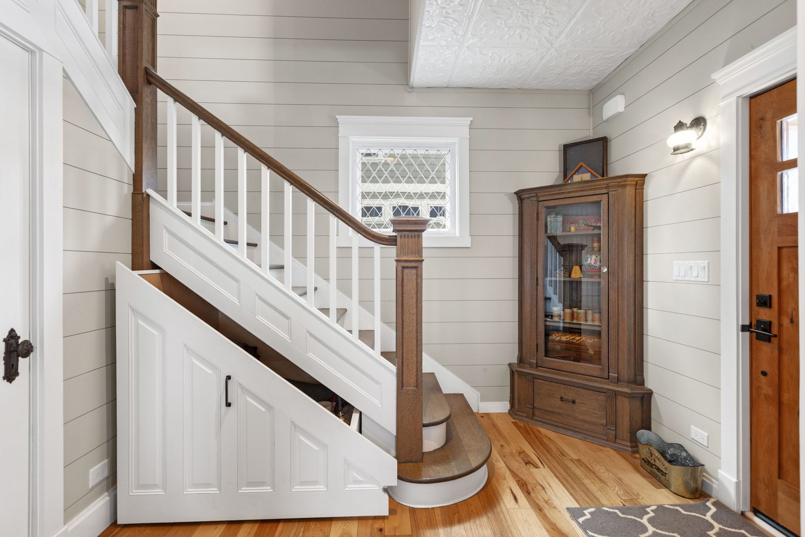 205 W Cook Avenue, Libertyville, IL 60048