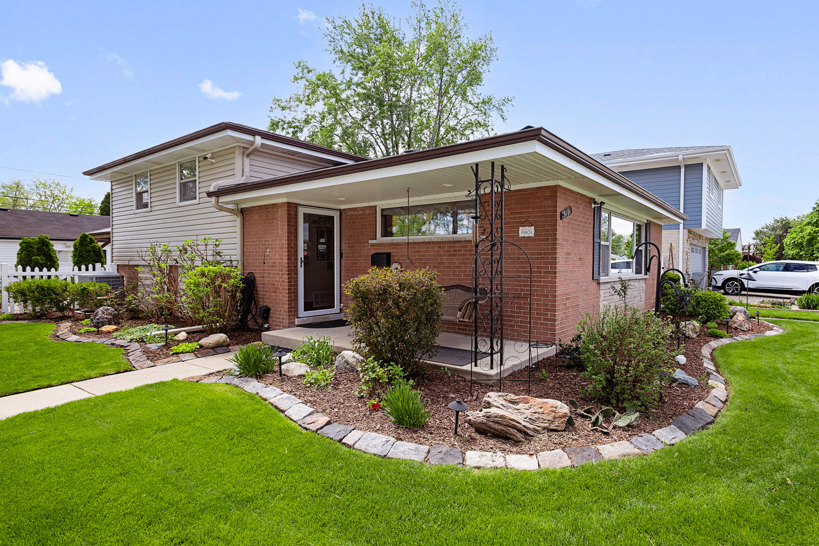 9101 27th Street, Brookfield, IL 60513