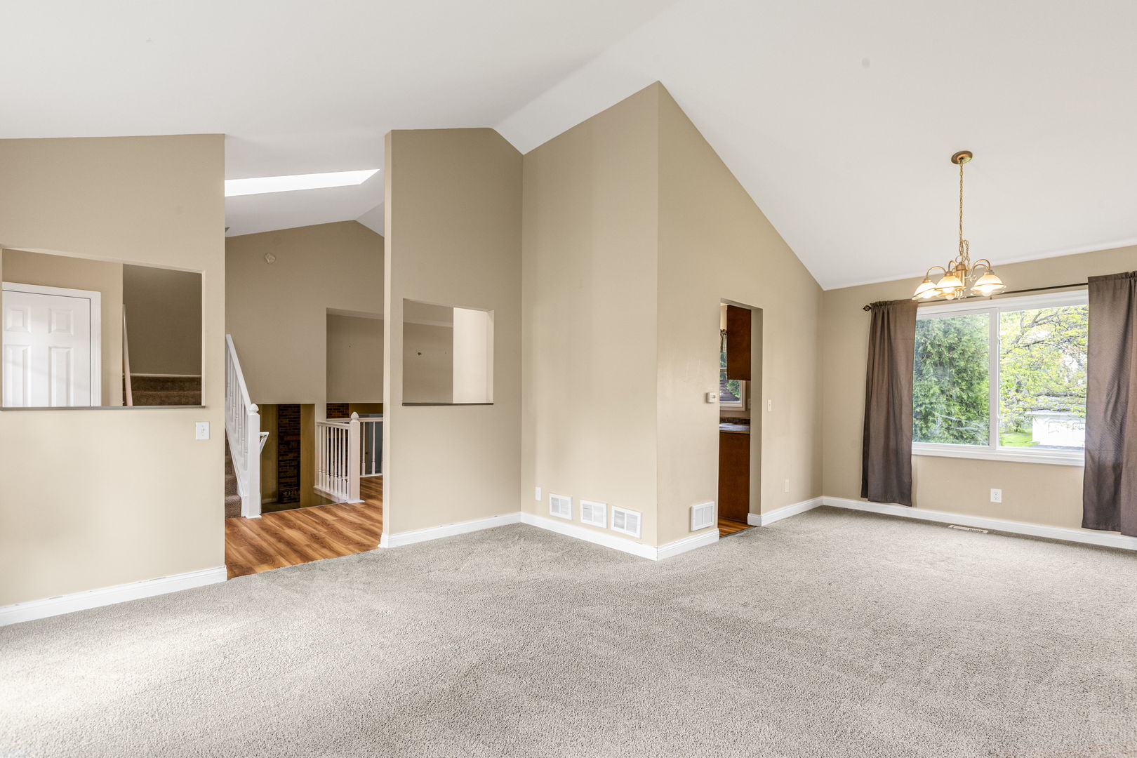6 Cambridge Court, Cary, IL 60013