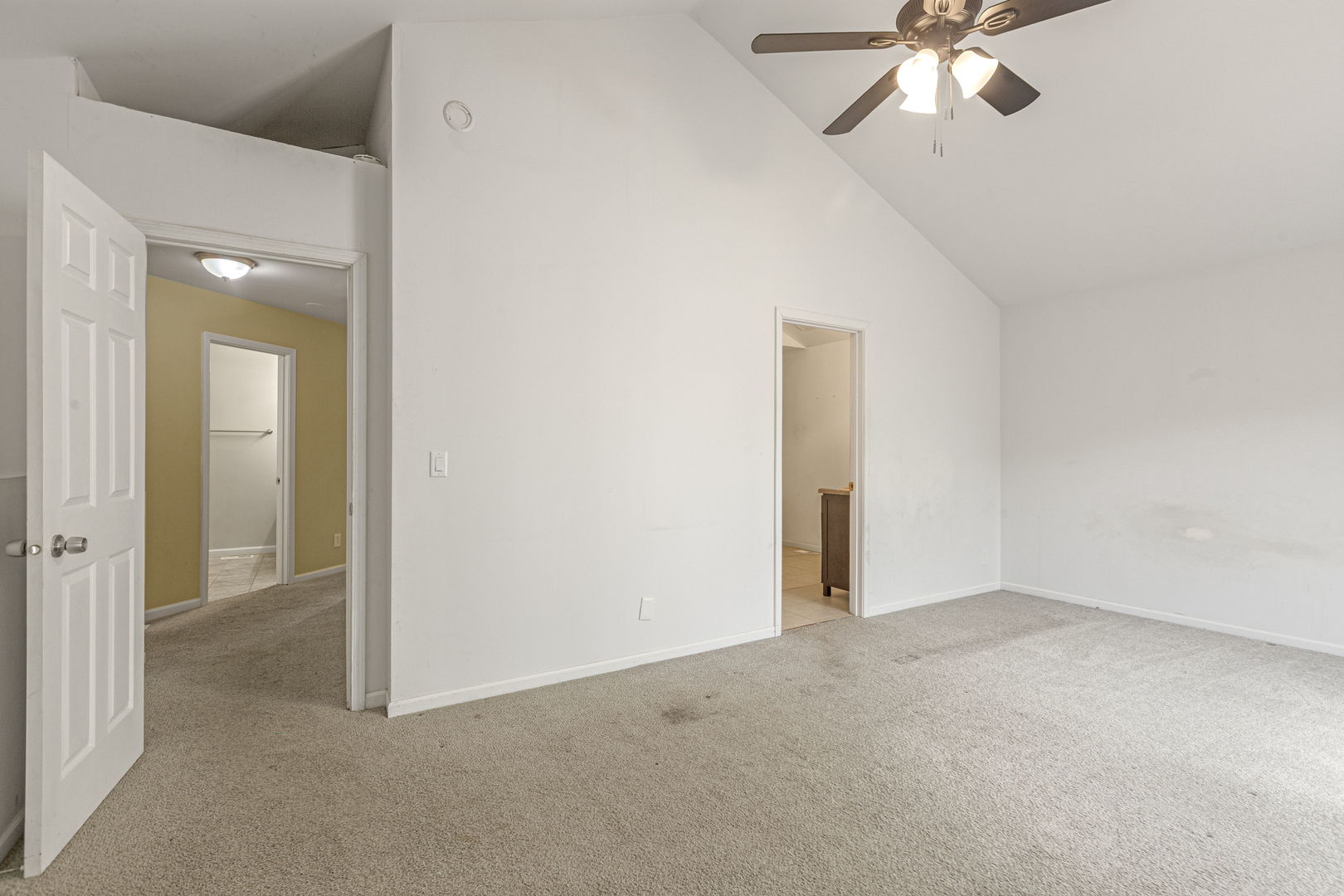 6 Cambridge Court, Cary, IL 60013