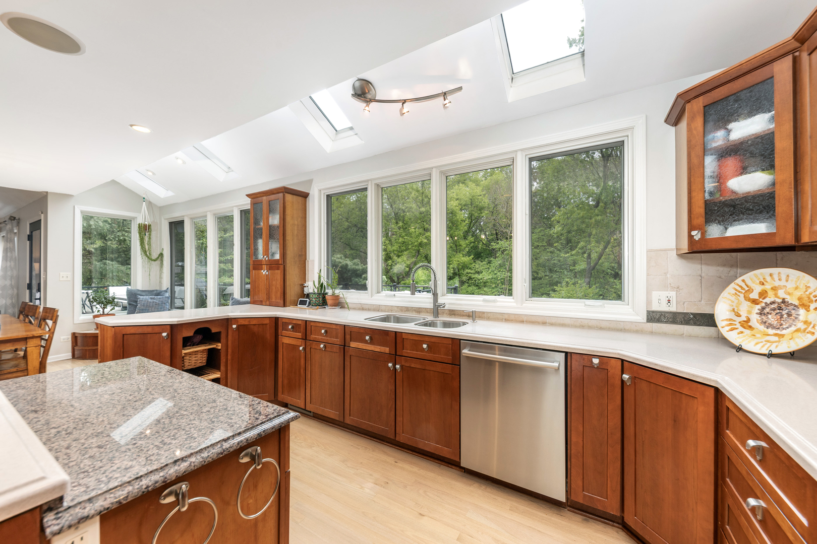 5419 Grand Avenue, Downers Grove, IL 60515