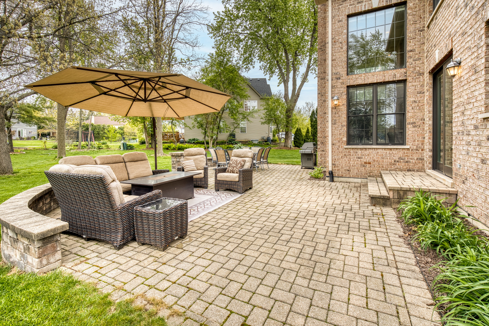 731 S Michigan Court, Palatine, IL 60067