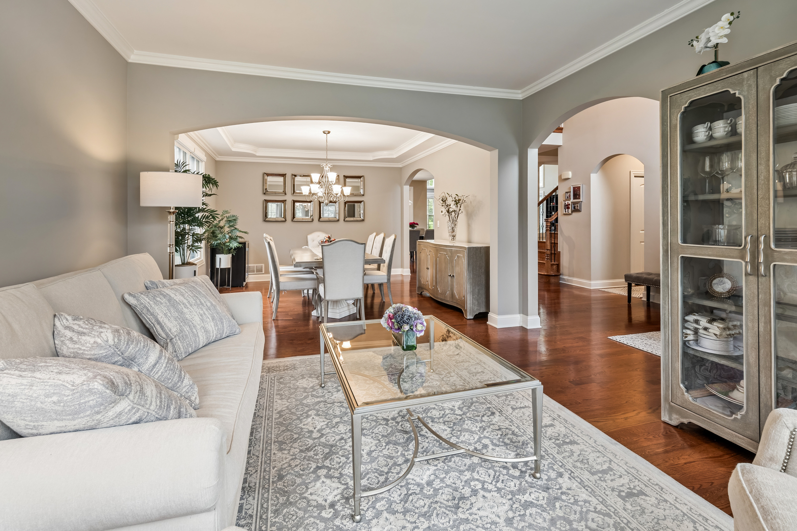 731 S Michigan Court, Palatine, IL 60067