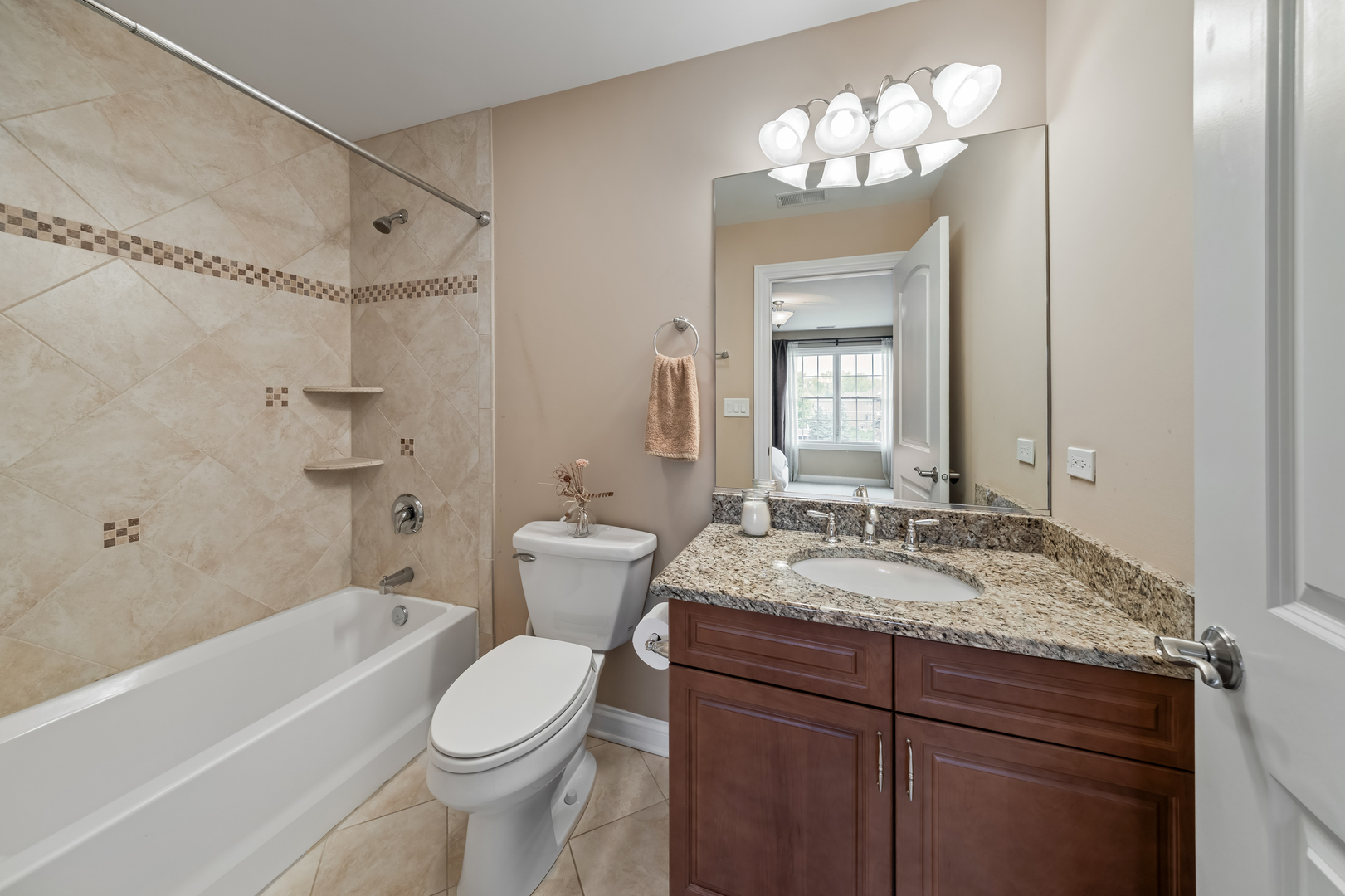 731 S Michigan Court, Palatine, IL 60067