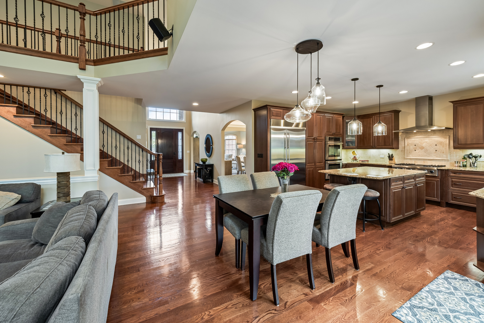 731 S Michigan Court, Palatine, IL 60067