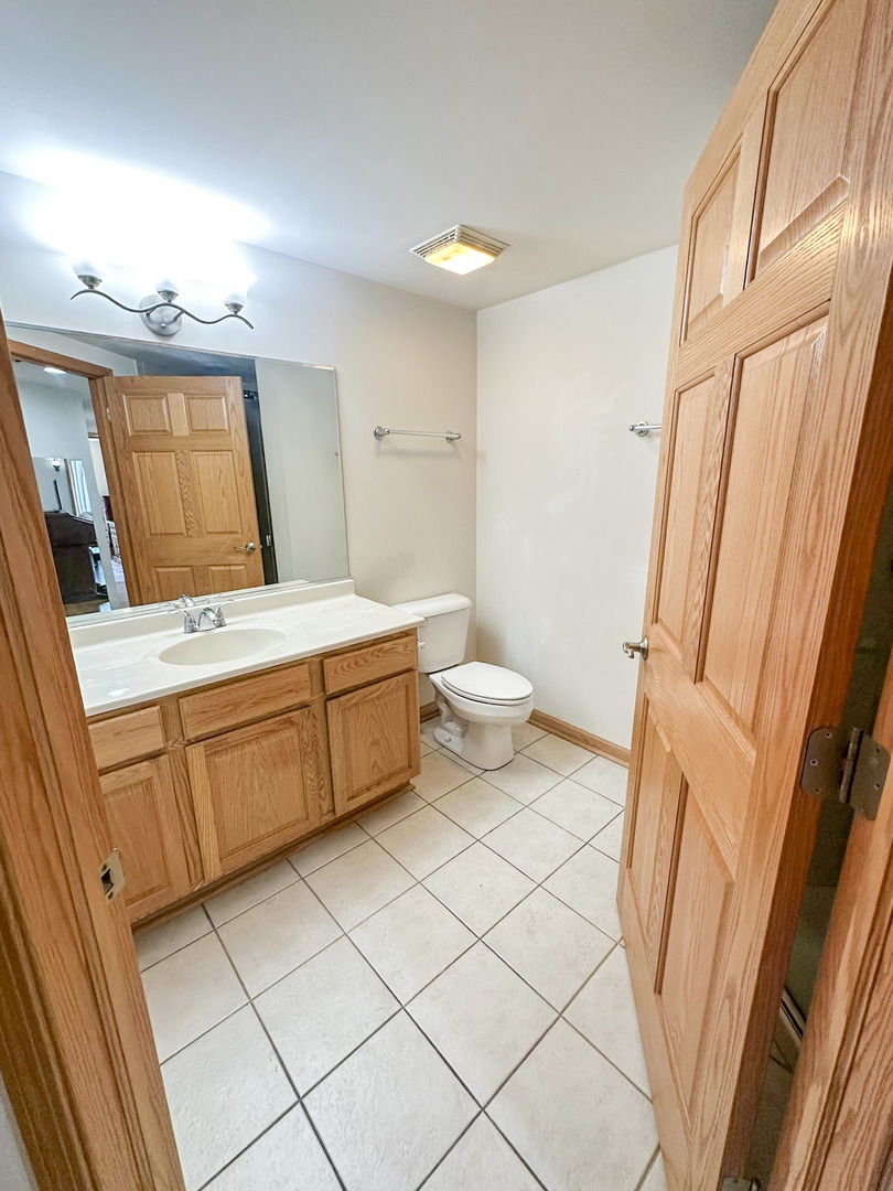 3258 N Harlem Avenue #209, Chicago, IL 60634