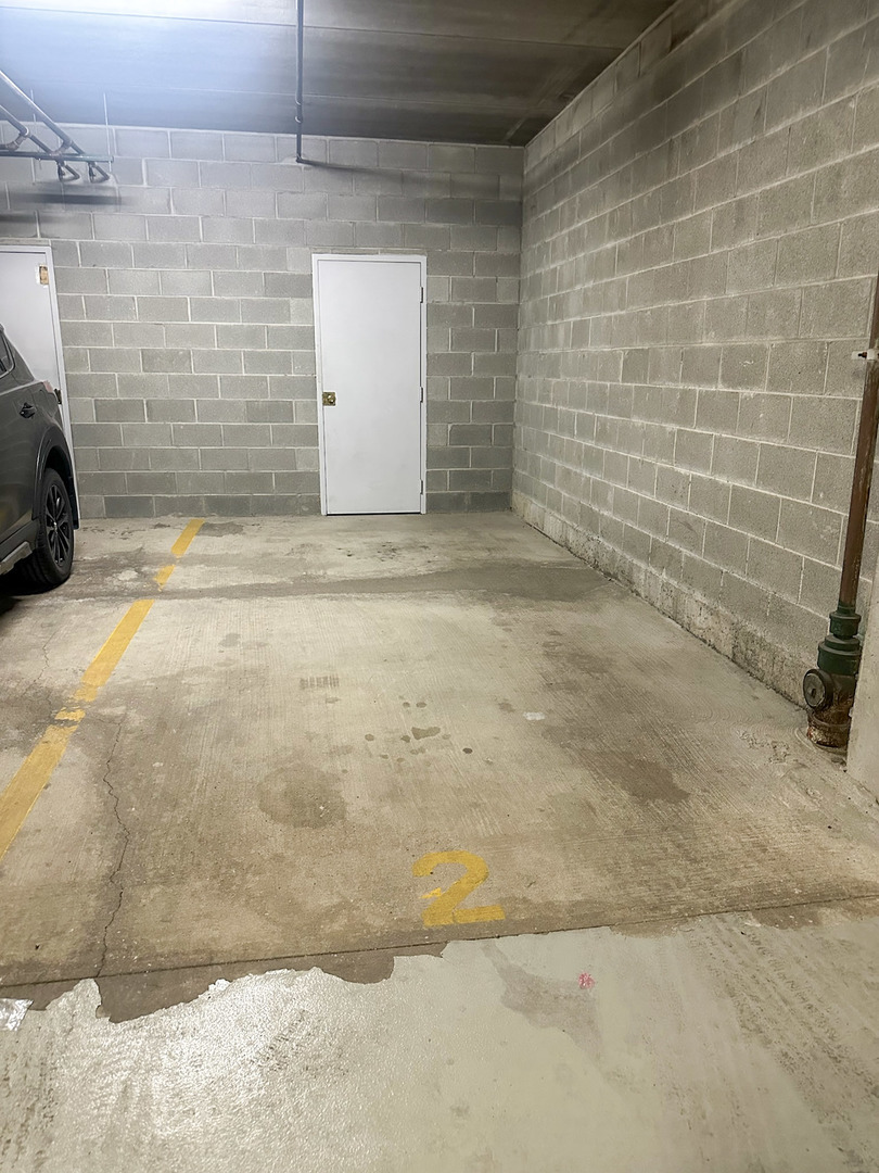 3258 N Harlem Avenue #209, Chicago, IL 60634