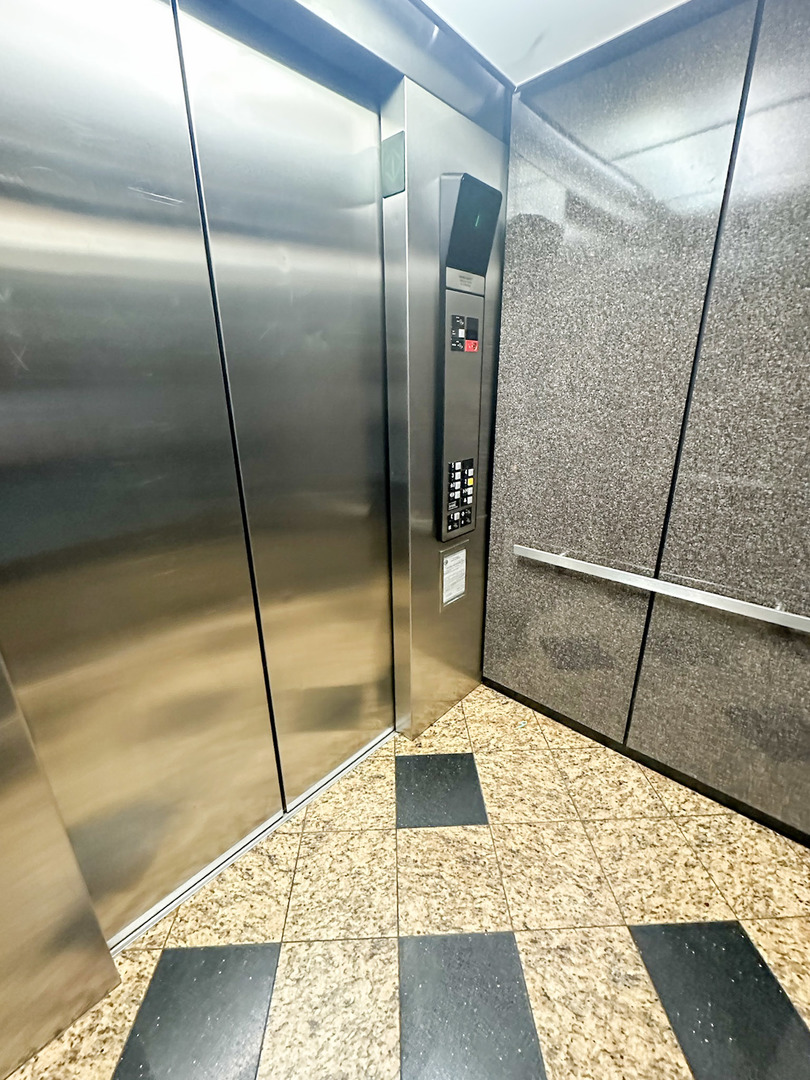 3258 N Harlem Avenue #209, Chicago, IL 60634