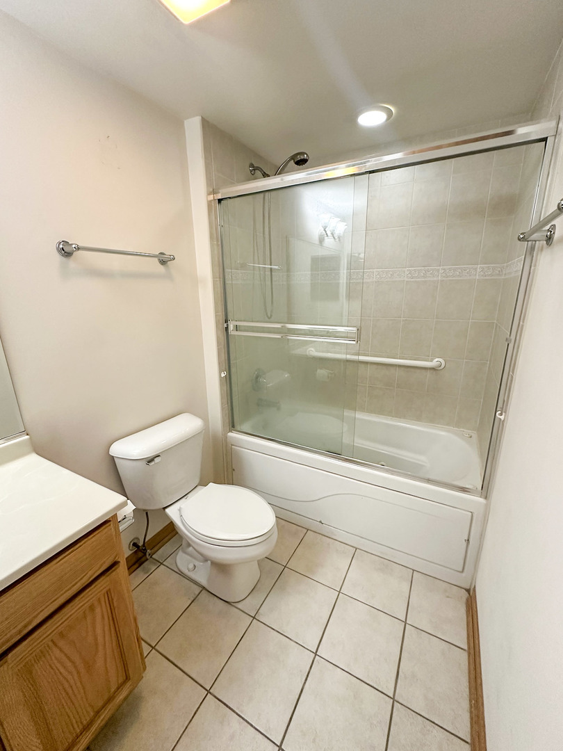3258 N Harlem Avenue #209, Chicago, IL 60634