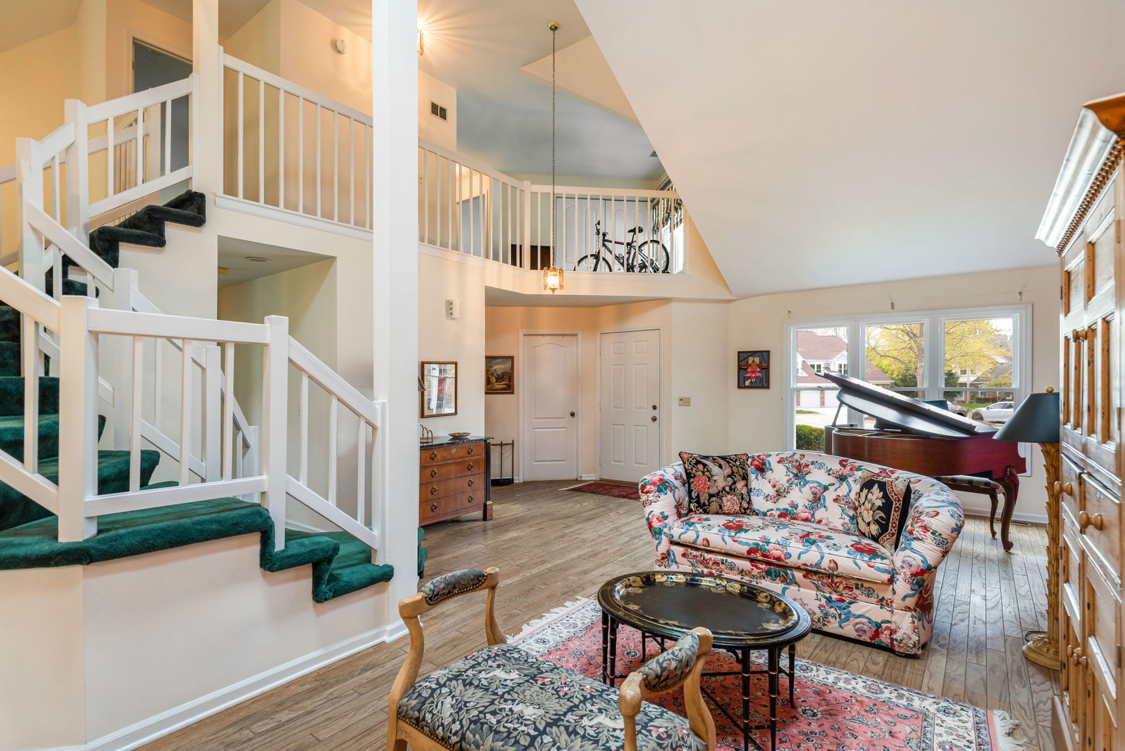 145 Willow Parkway, Buffalo Grove, IL 60089