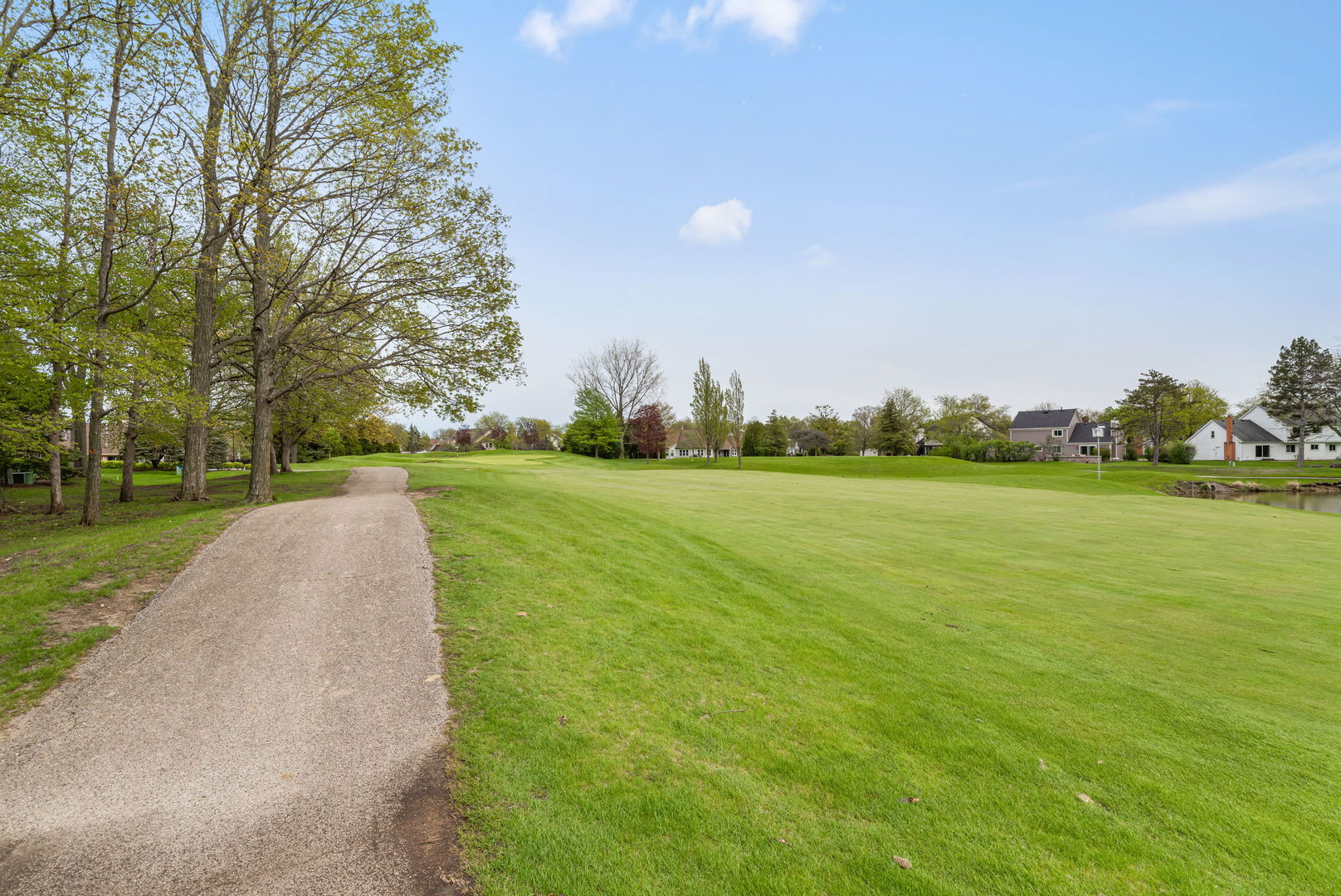 145 Willow Parkway, Buffalo Grove, IL 60089