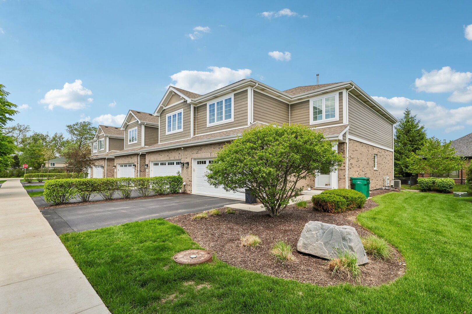 14255 Lacey Drive, Lemont, IL 60439